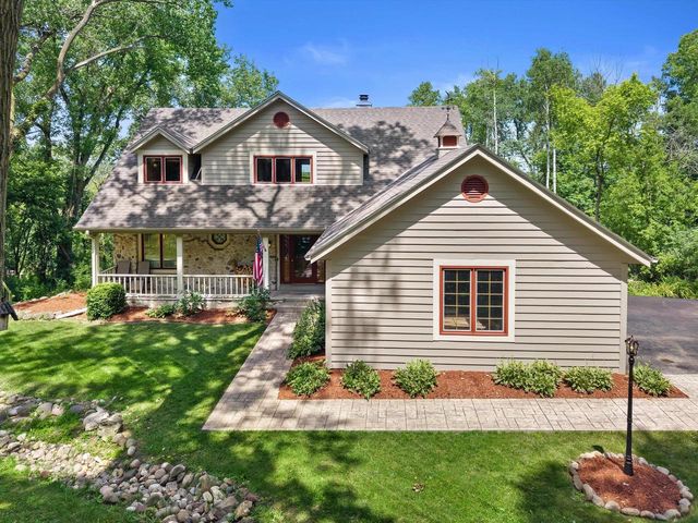 N71W31034 Lower Club CIRCLE W, Hartland, WI 53029