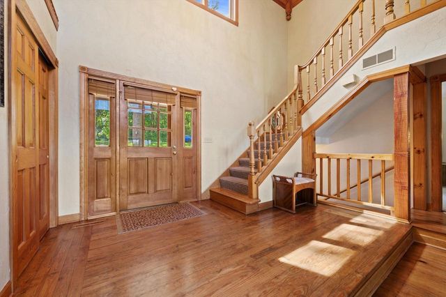 N71W31034 Lower Club CIRCLE W, Hartland, WI 53029