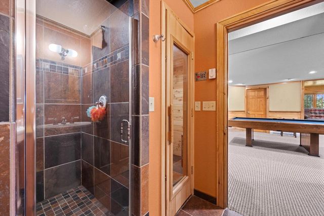N71W31034 Lower Club CIRCLE W, Hartland, WI 53029