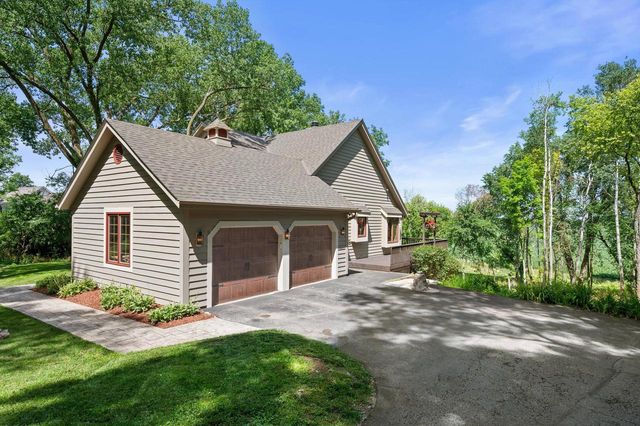 N71W31034 Lower Club CIRCLE W, Hartland, WI 53029