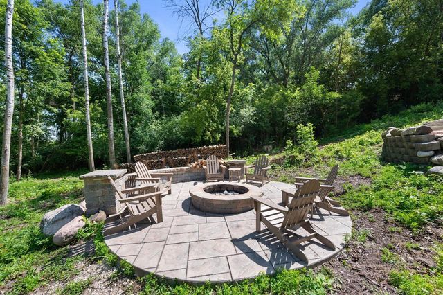 N71W31034 Lower Club CIRCLE W, Hartland, WI 53029