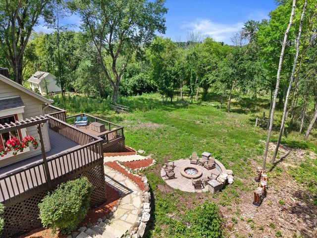 N71W31034 Lower Club CIRCLE W, Hartland, WI 53029