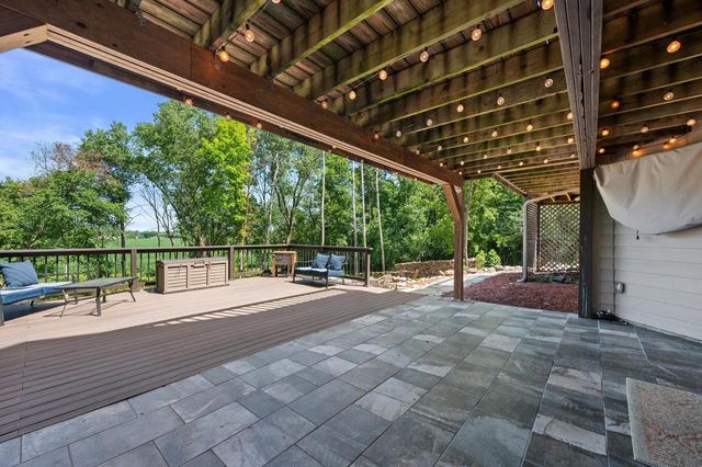 N71W31034 Lower Club CIRCLE W, Hartland, WI 53029