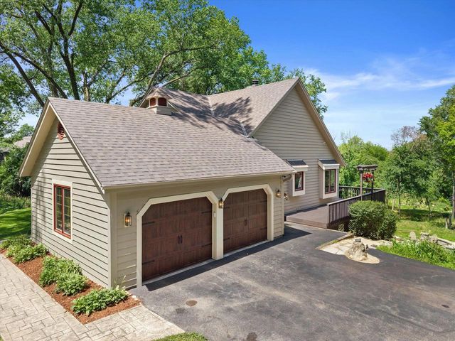 N71W31034 Lower Club CIRCLE W, Hartland, WI 53029