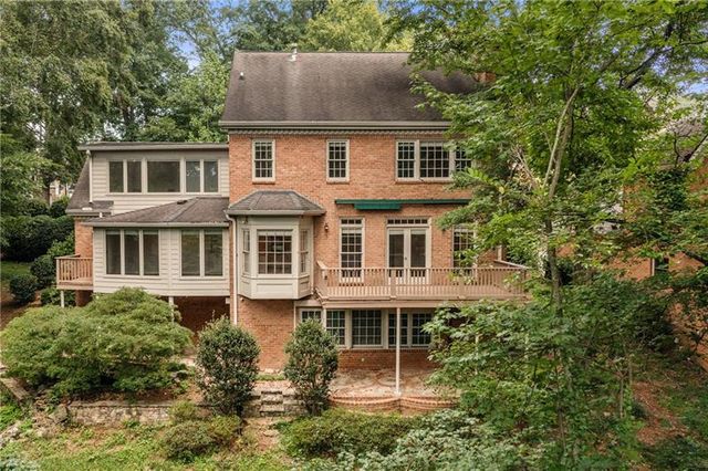 19 Saratoga NE Place, Atlanta, GA 30324