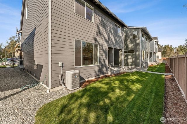 27010 30th Place S #34, Kent, WA 98032
