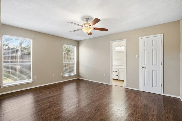 3906 Cedarwood Court, Arlington, TX 76017