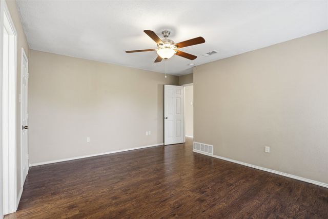 3906 Cedarwood Court, Arlington, TX 76017