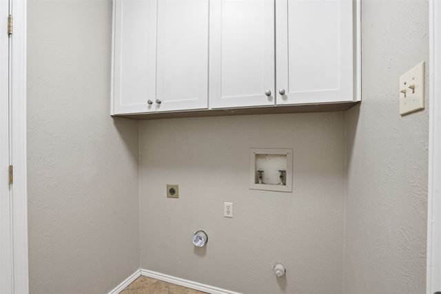 3906 Cedarwood Court, Arlington, TX 76017