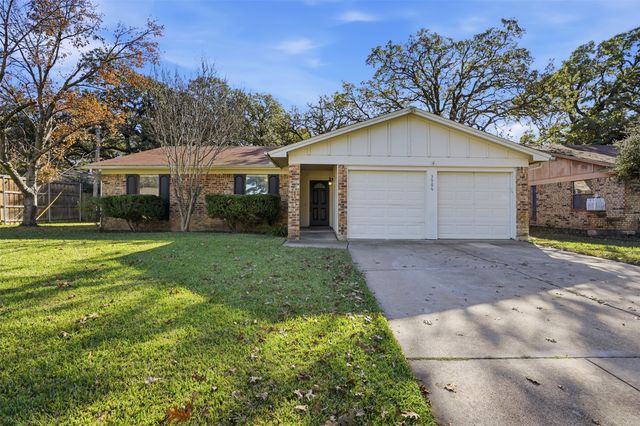 3906 Cedarwood Court, Arlington, TX 76017