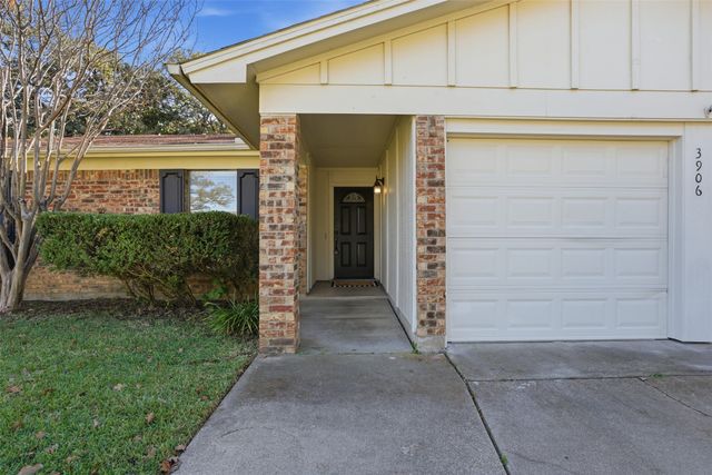3906 Cedarwood Court, Arlington, TX 76017