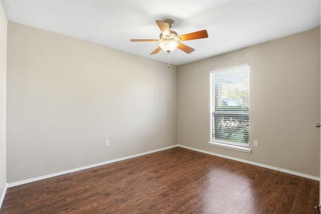 3906 Cedarwood Court, Arlington, TX 76017