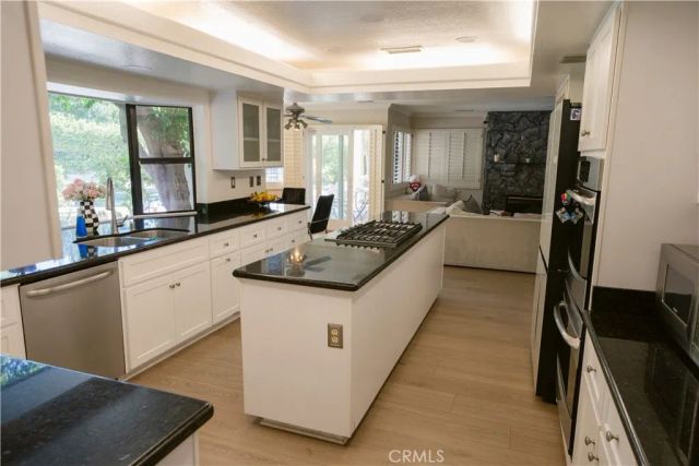 3060 Sioux Court, Simi Valley, CA 93063
