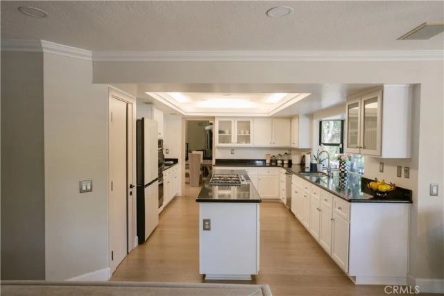 3060 Sioux Court, Simi Valley, CA 93063