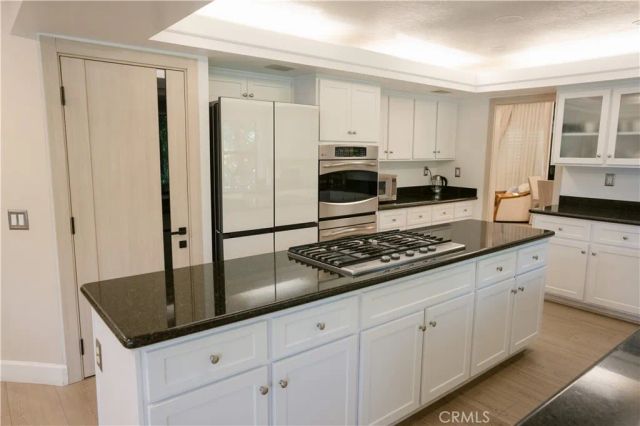 3060 Sioux Court, Simi Valley, CA 93063