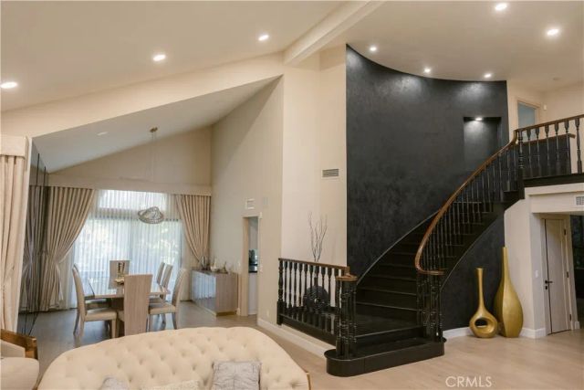 3060 Sioux Court, Simi Valley, CA 93063
