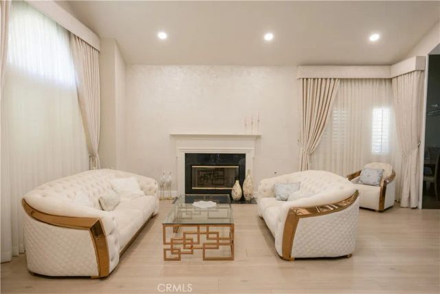 3060 Sioux Court, Simi Valley, CA 93063