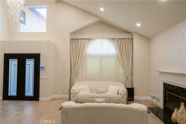 3060 Sioux Court, Simi Valley, CA 93063