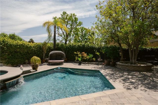 3060 Sioux Court, Simi Valley, CA 93063