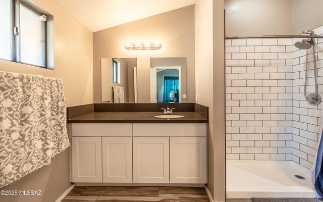 1342 W Schafer Drive, Tucson, AZ 85705