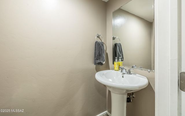 1342 W Schafer Drive, Tucson, AZ 85705