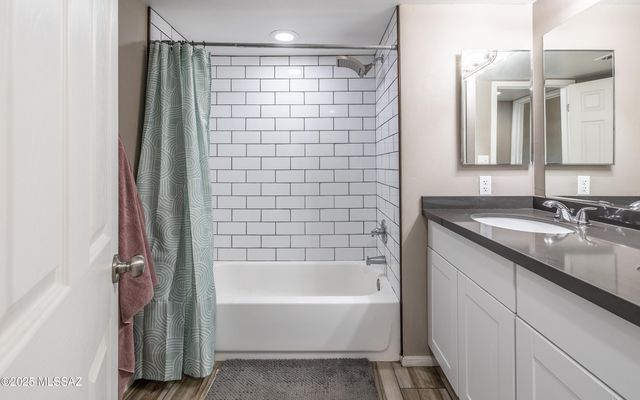 1342 W Schafer Drive, Tucson, AZ 85705