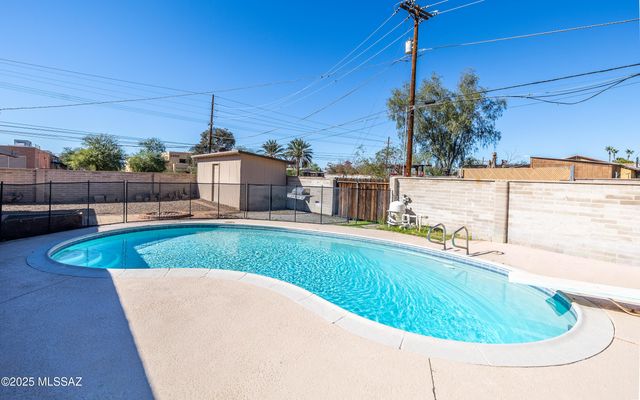 1342 W Schafer Drive, Tucson, AZ 85705