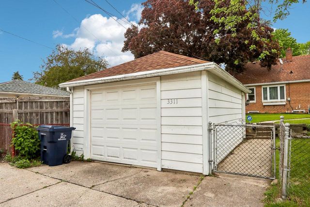 3311 N 82nd STREET, Milwaukee, WI 53222