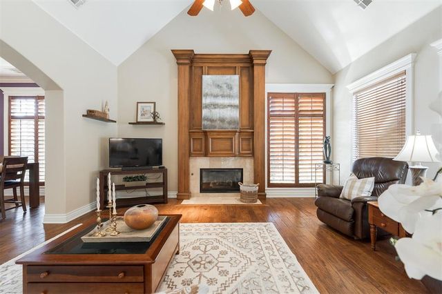 1021 Villas Creek Drive, Edmond, OK 73003