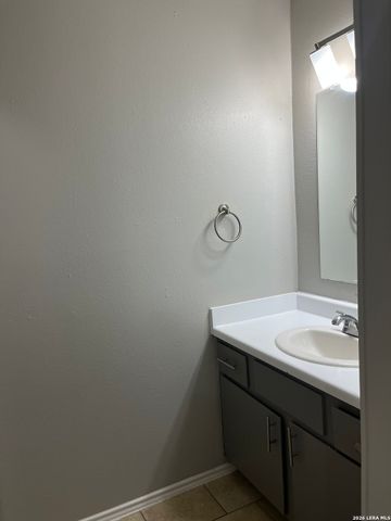 12102 Stoney Falls St, San Antonio, TX 78247