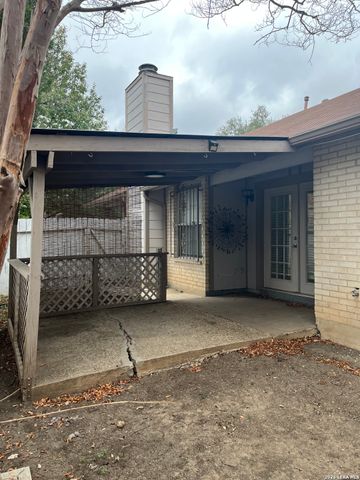 12102 Stoney Falls St, San Antonio, TX 78247