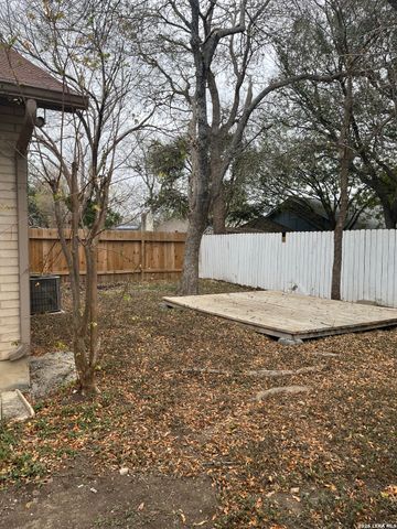 12102 Stoney Falls St, San Antonio, TX 78247