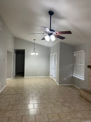 12102 Stoney Falls St, San Antonio, TX 78247