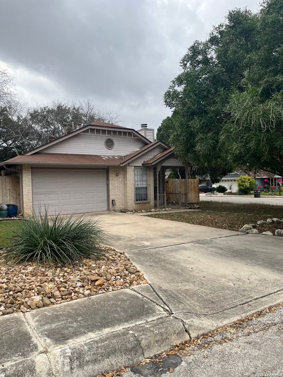 12102 Stoney Falls St, San Antonio, TX 78247