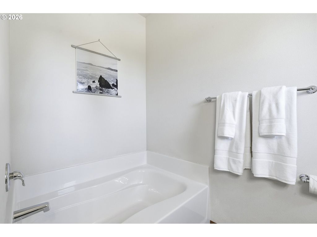 Image 28 of property listing at 16250 Nw Moores Valley Rd, Yamhill, OR 97148