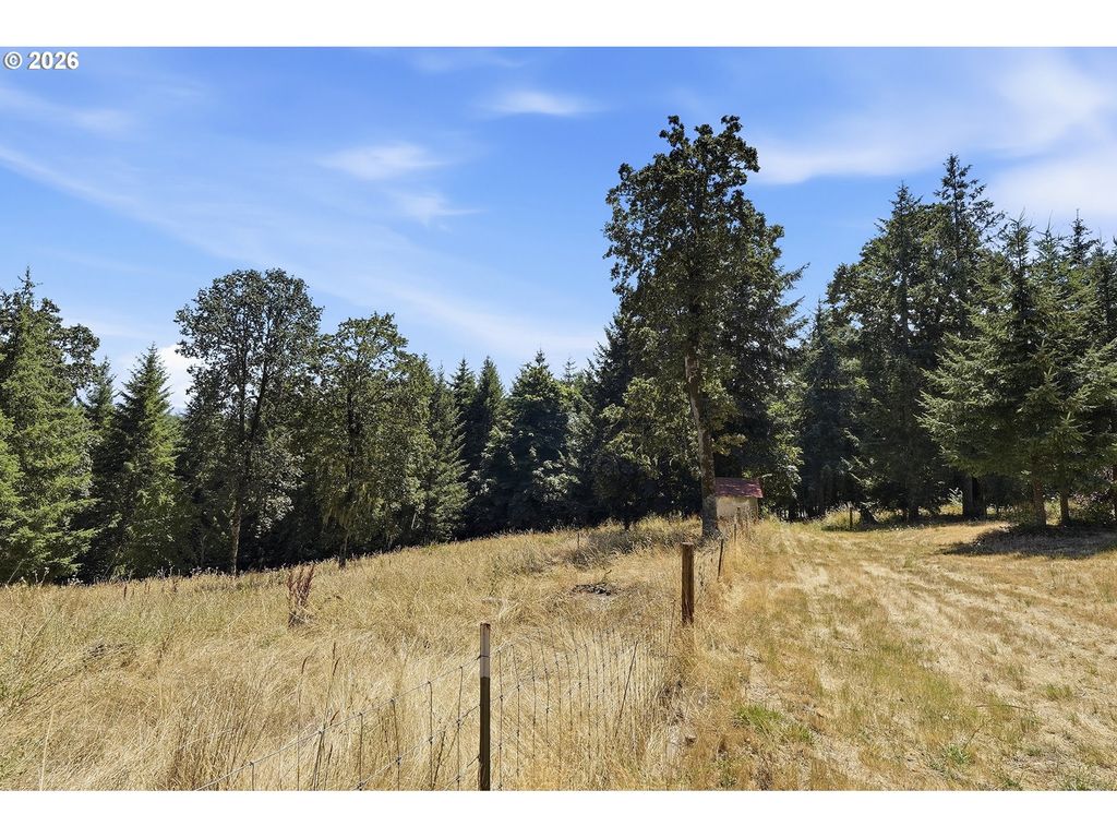 Image 42 of property listing at 16250 Nw Moores Valley Rd, Yamhill, OR 97148