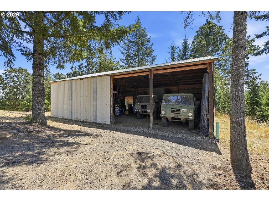Image 45 of property listing at 16250 Nw Moores Valley Rd, Yamhill, OR 97148
