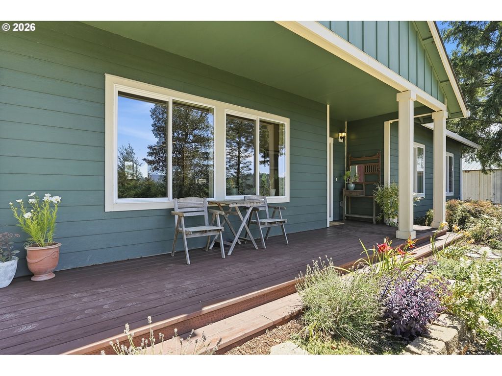 Image 6 of property listing at 16250 Nw Moores Valley Rd, Yamhill, OR 97148