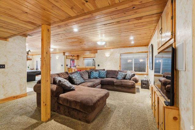 11268 S 2865 W, South Jordan, UT 84095