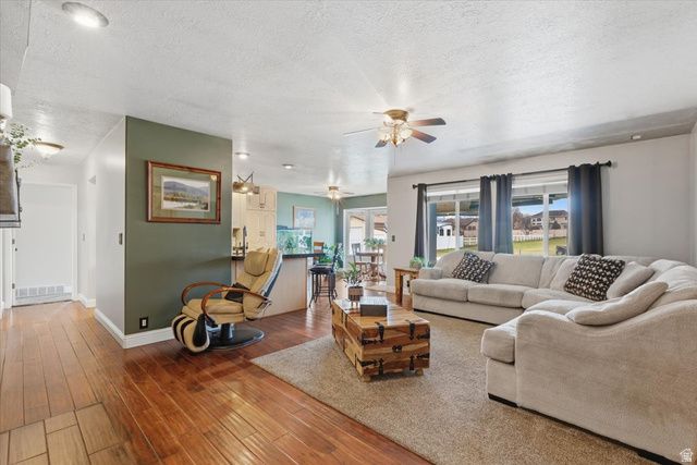 11268 S 2865 W, South Jordan, UT 84095