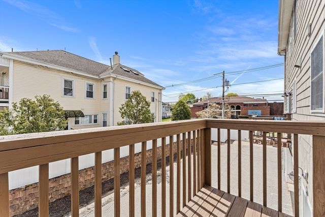 30 Russell St 5, Waltham, MA 02453