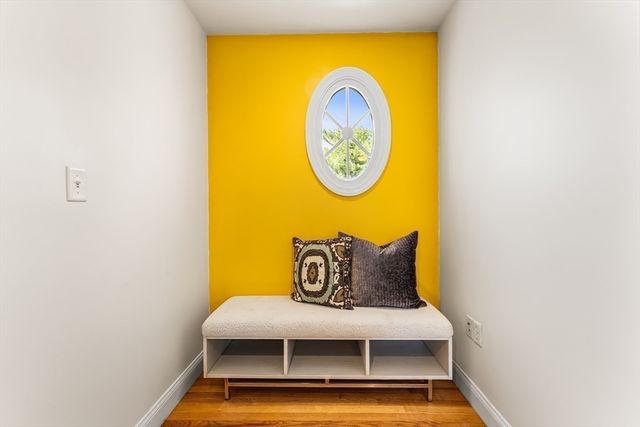 30 Russell St 5, Waltham, MA 02453