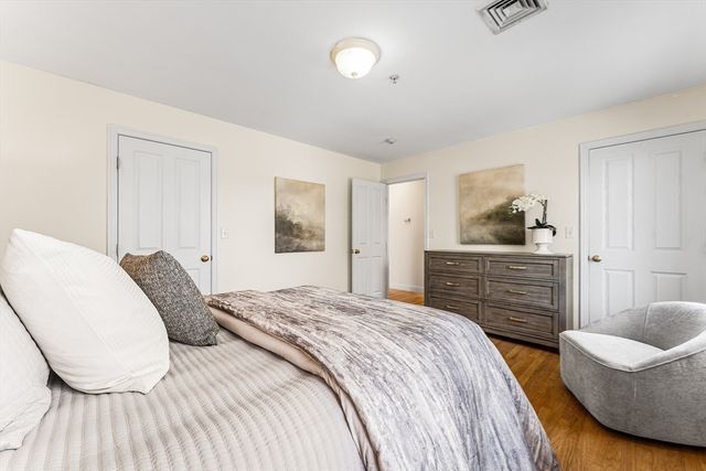 30 Russell St 5, Waltham, MA 02453