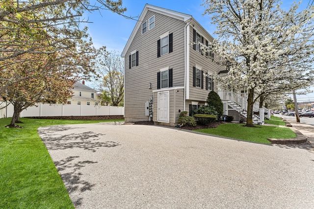 30 Russell St 5, Waltham, MA 02453