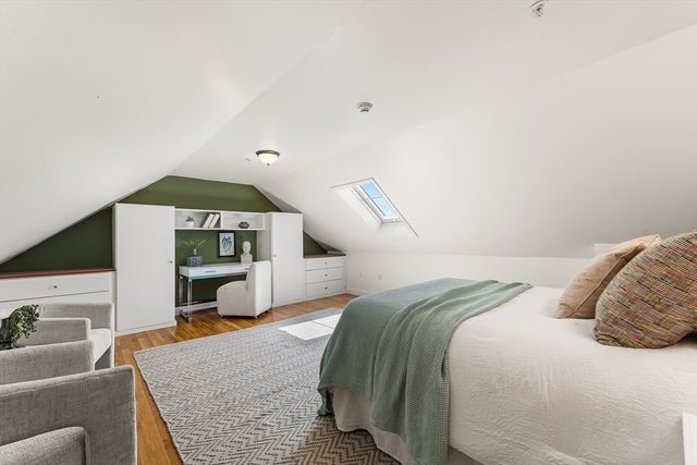 30 Russell St 5, Waltham, MA 02453