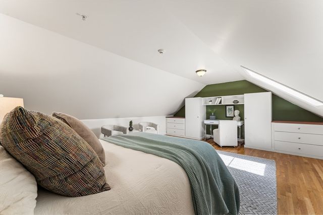 30 Russell St 5, Waltham, MA 02453