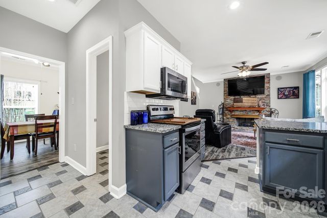 14018 Hatton Cross Drive, Charlotte, NC 28278