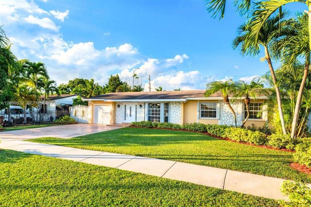 10835 SW 152nd Ter, Miami, FL 33157