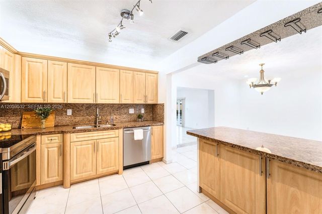 10835 SW 152nd Ter, Miami, FL 33157