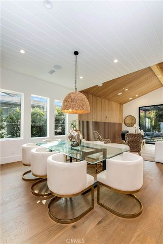 5323 Allott Avenue, Sherman Oaks, CA 91401